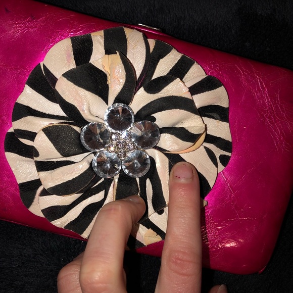 Large Flower Rhinestone Wallet - Picture 5 of 5